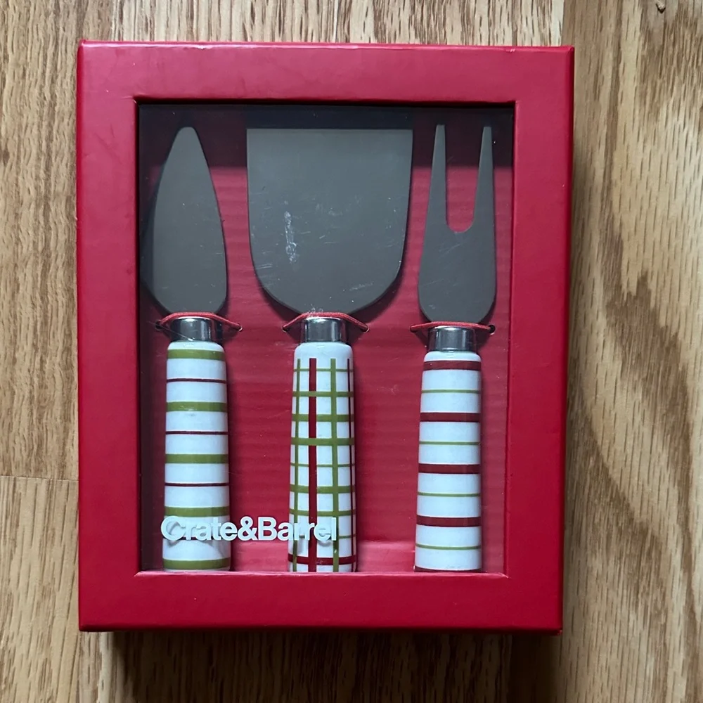 Crate&Barrel Red Box Cheese Knife Set with Striped Handles Holiday Christmas